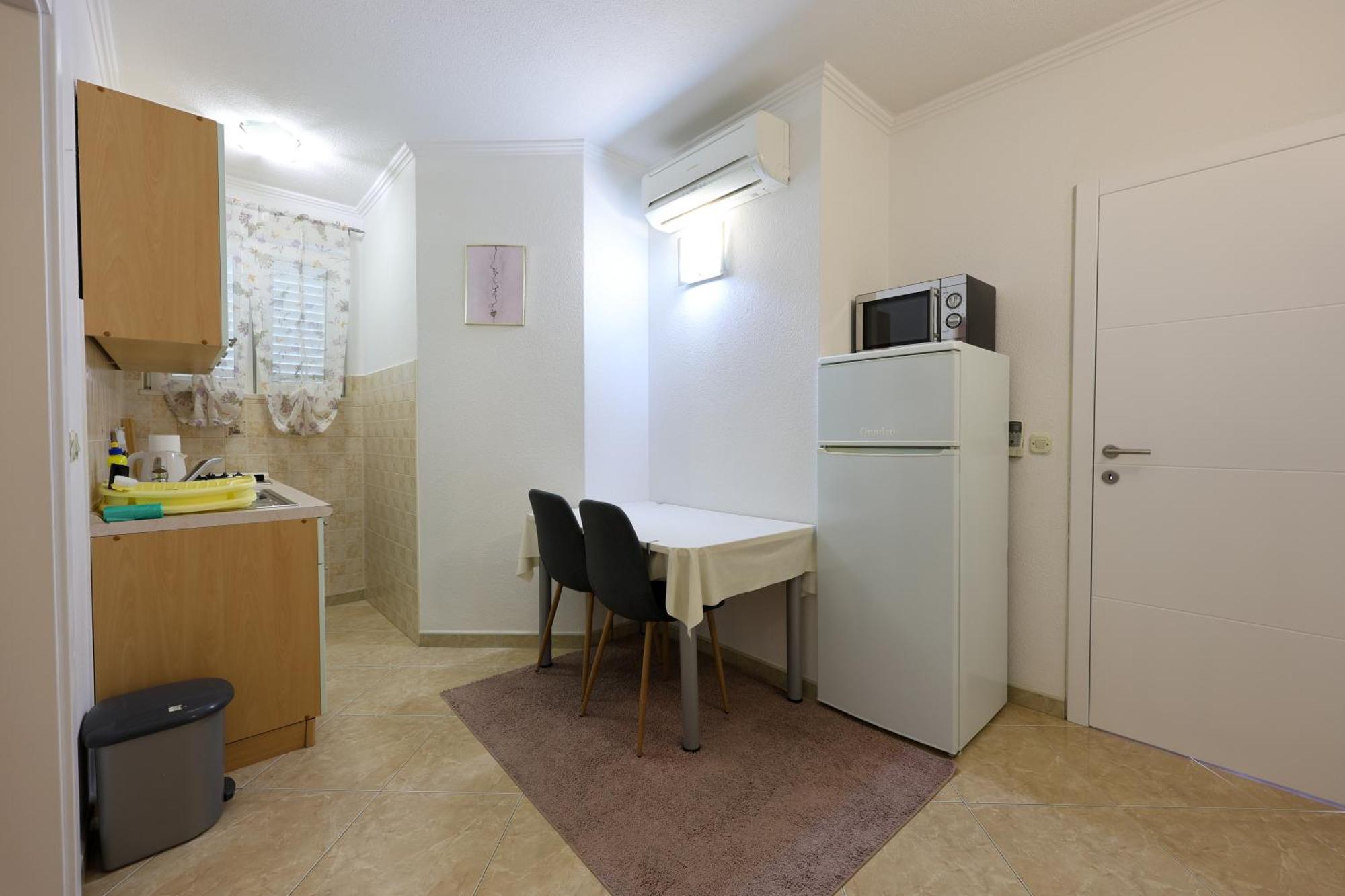 Avdic Apartment *